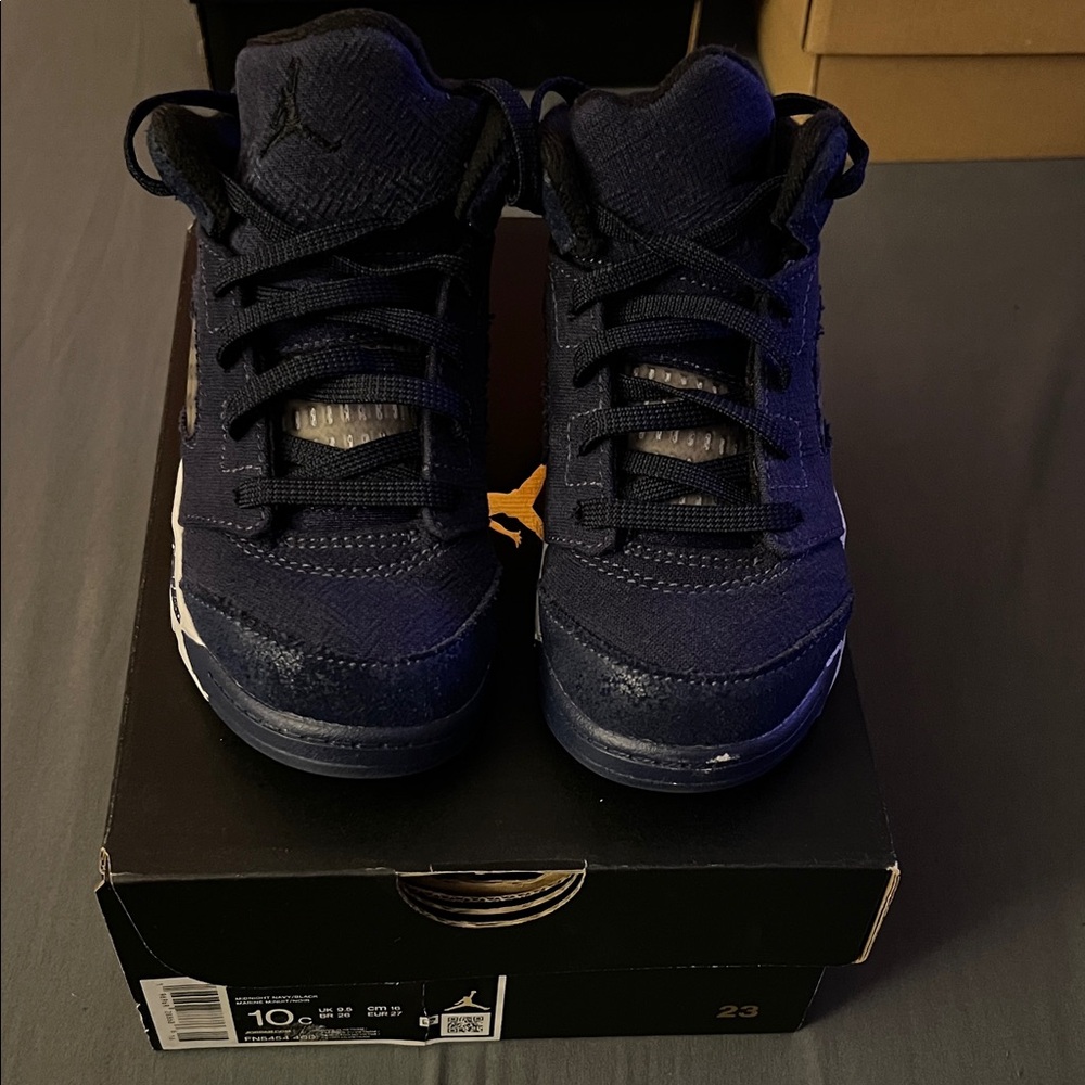 Jordan Kids Navy Blue and White Sneakers